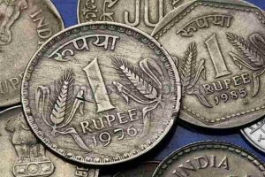 Old Coin: यह 1 रुपये का सिक्का बना सकता आपको लाखो का मालिक,बस करना होगा यह